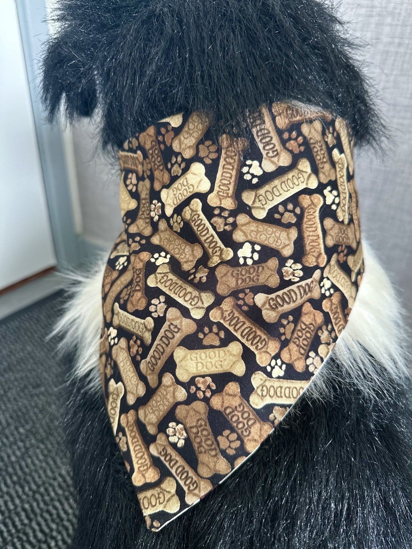 'Good Dog'/Paw Print Bandana