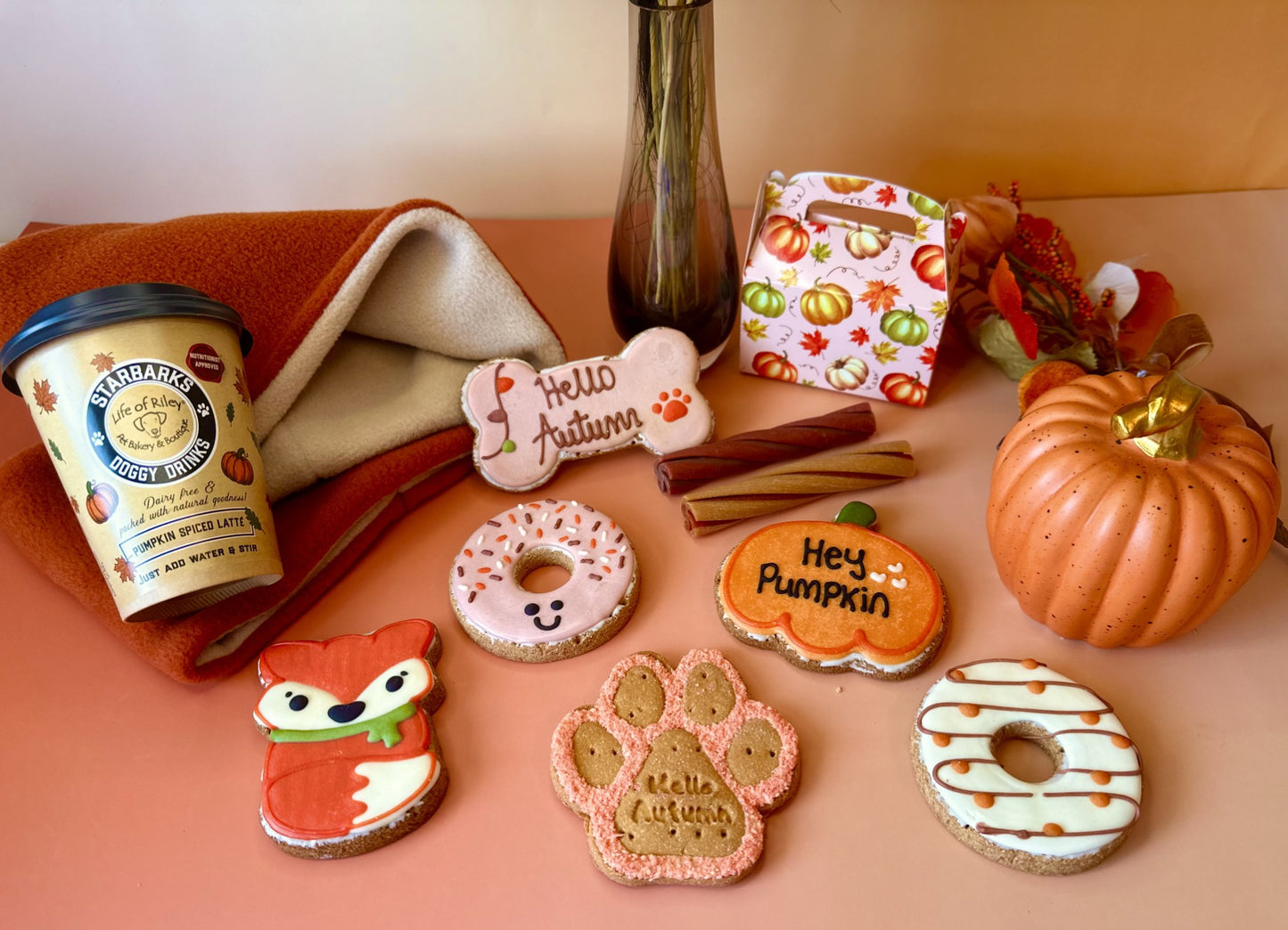 'Hello Autumn' Paw Print Biscuit
