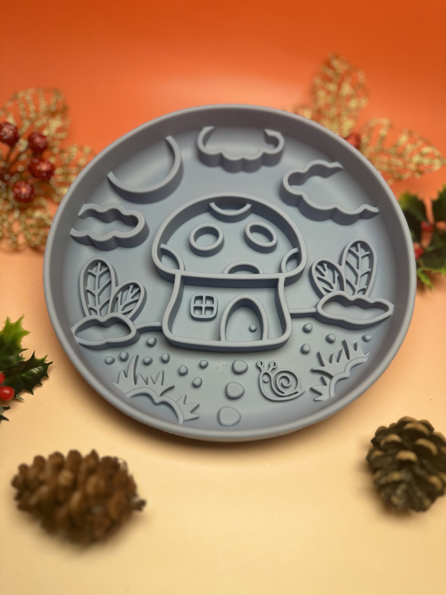 Slow Feeder *Mushroom Cottage* Lick Mat